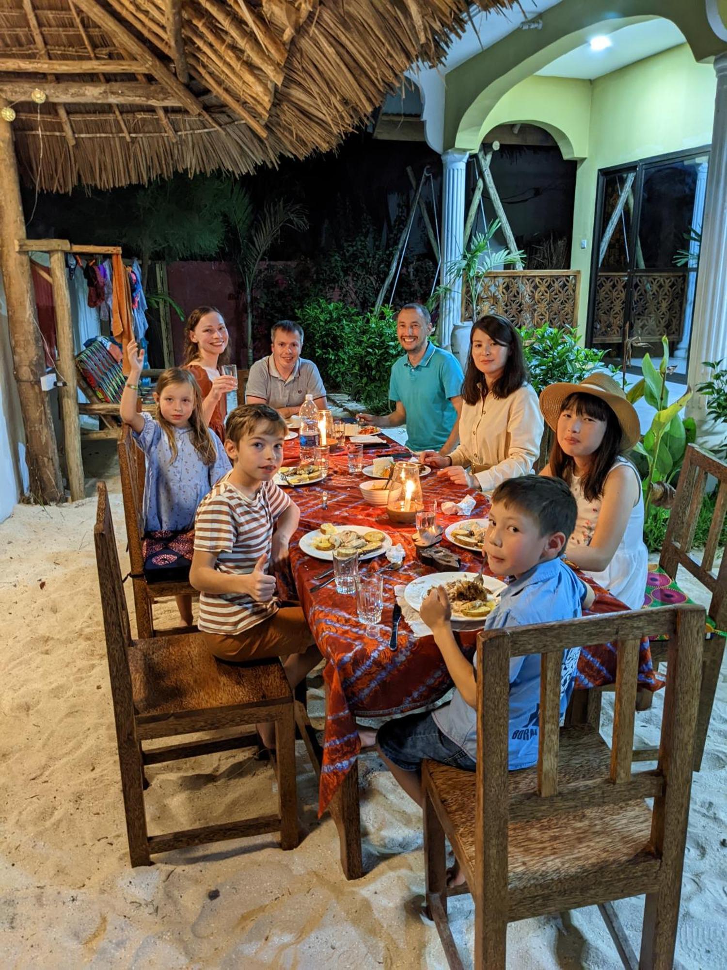 Mkadi Beach House Hotel Nungwi Ngoại thất bức ảnh
