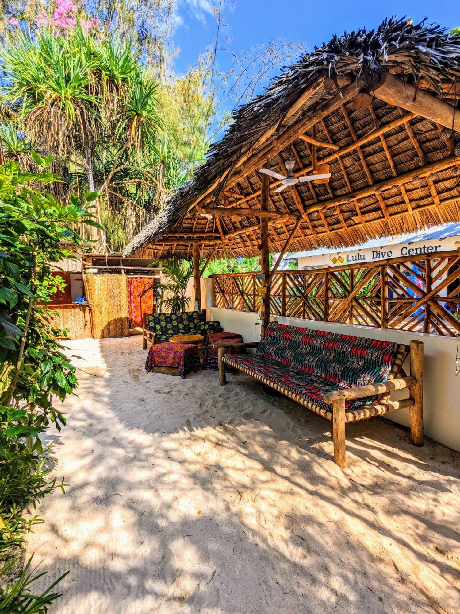 Mkadi Beach House Hotel Nungwi Ngoại thất bức ảnh