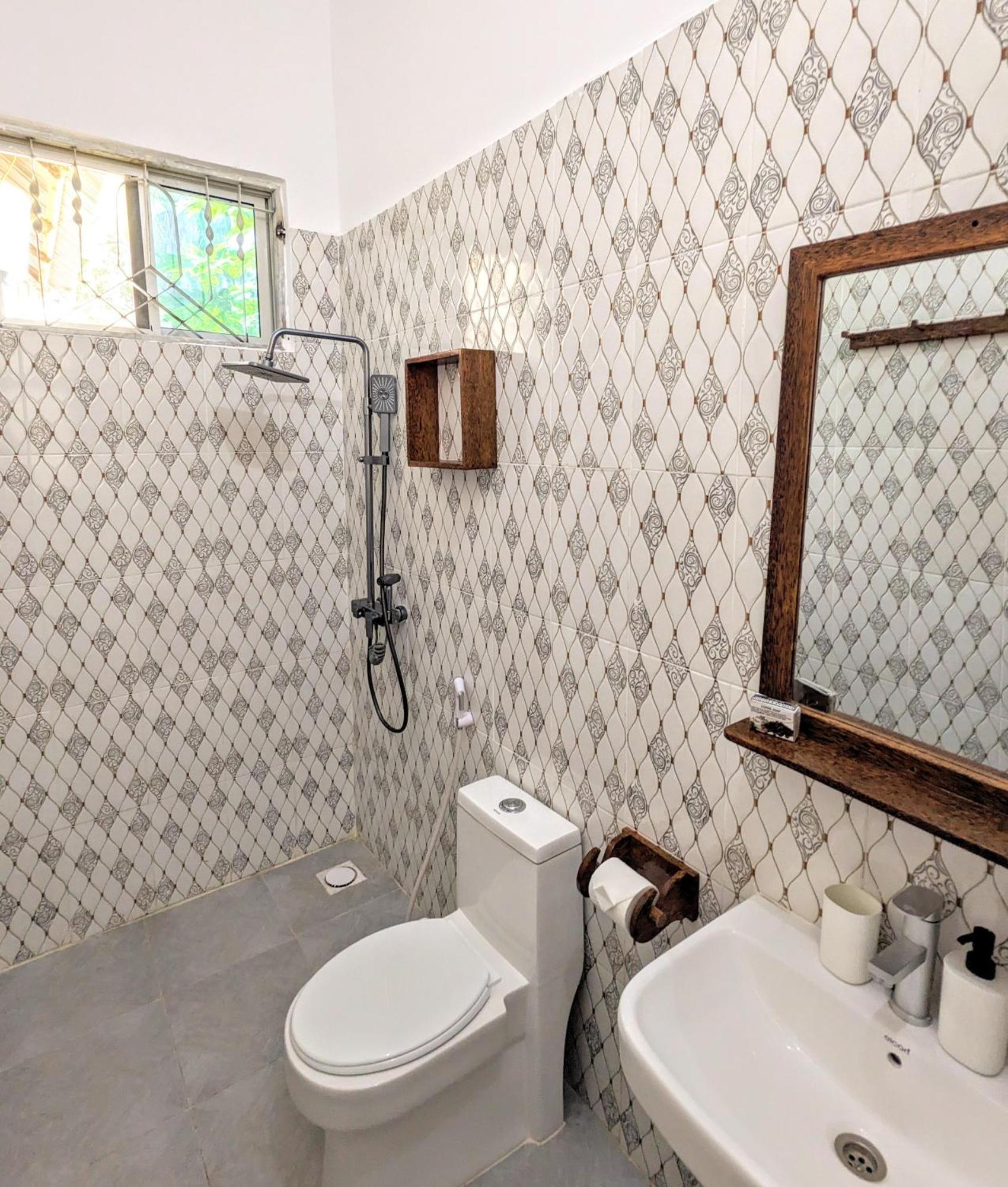 Mkadi Beach House Hotel Nungwi Ngoại thất bức ảnh